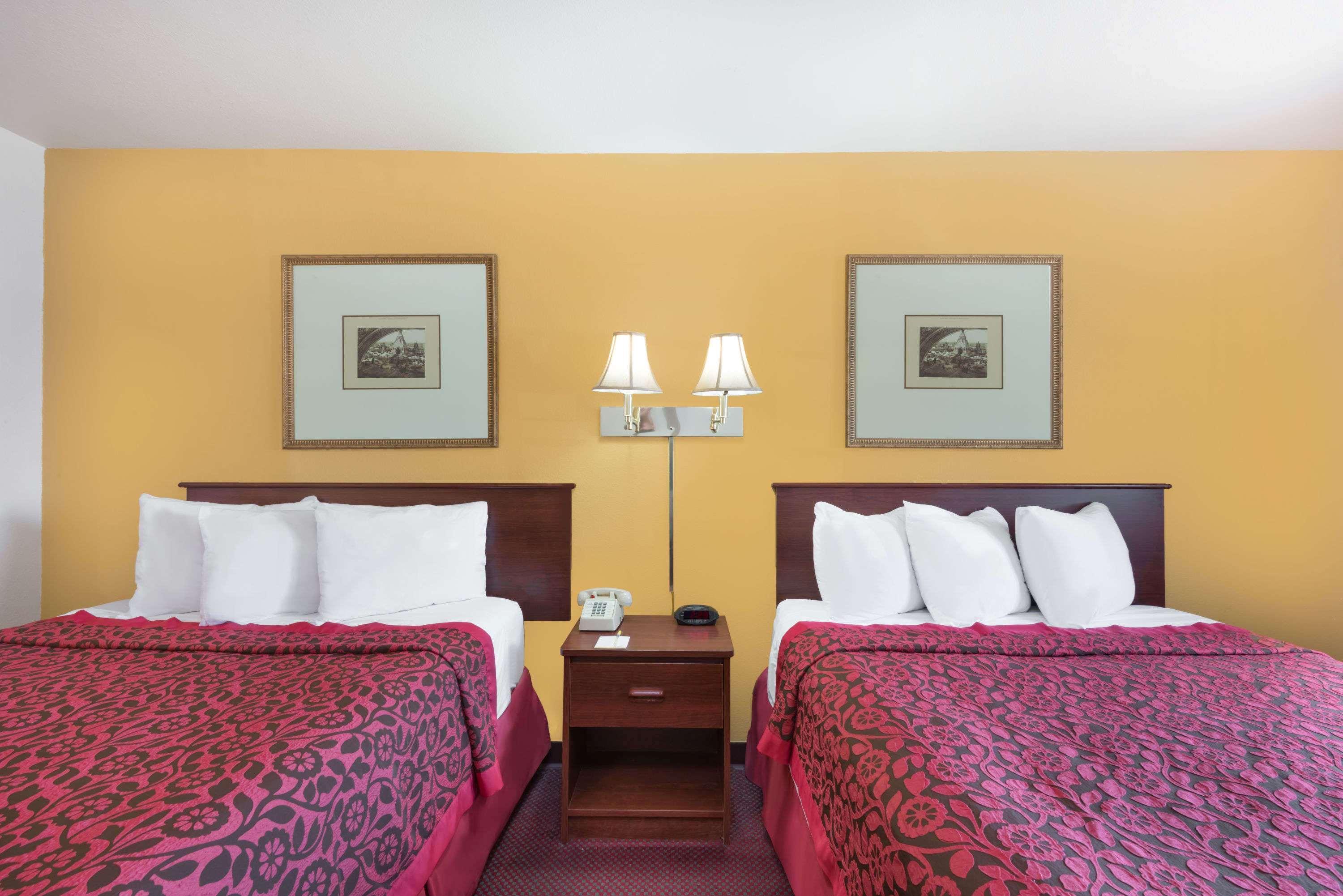 Days Inn By Wyndham Andover Dış mekan fotoğraf