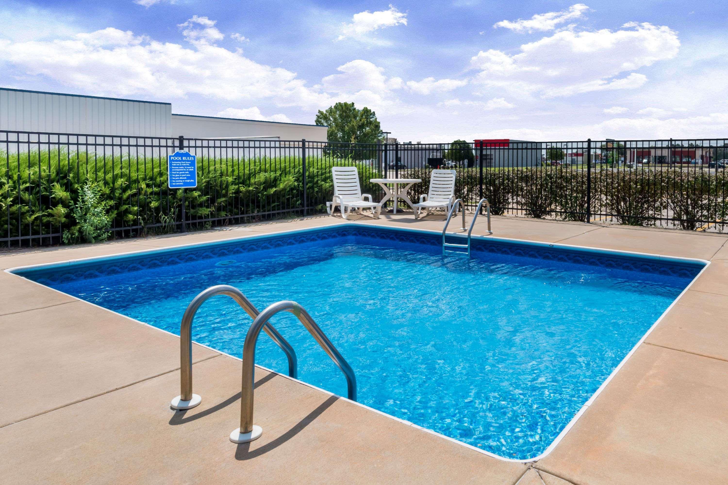 Days Inn By Wyndham Andover Dış mekan fotoğraf