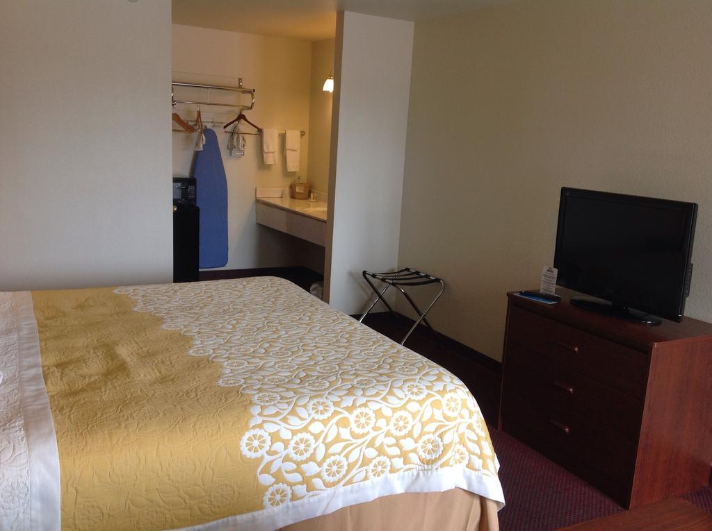 Days Inn By Wyndham Andover Dış mekan fotoğraf