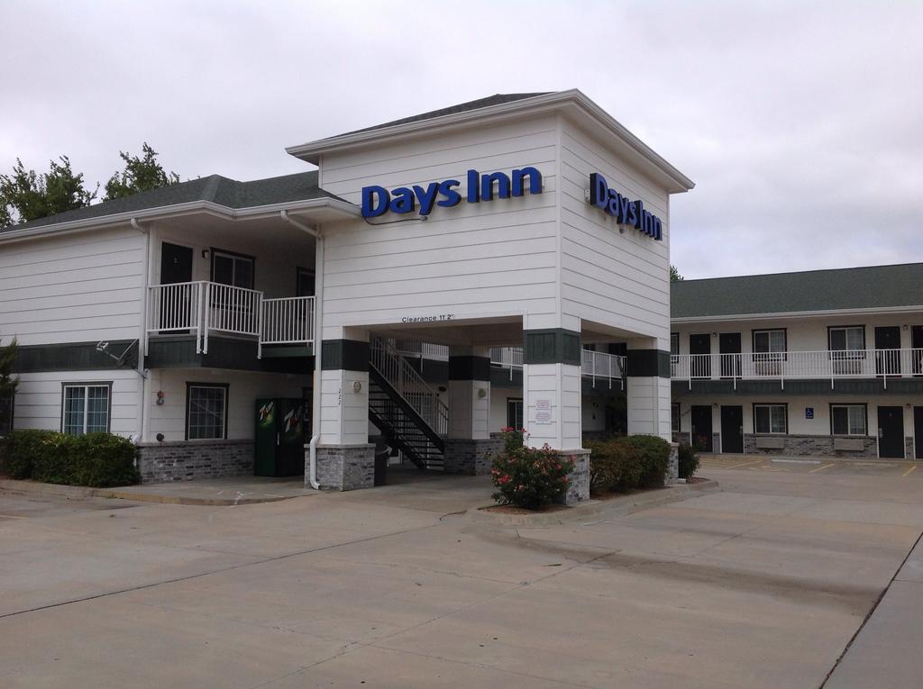 Days Inn By Wyndham Andover Dış mekan fotoğraf